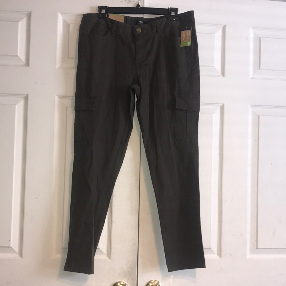 NWT Mossimo Cargo Stretch Pants